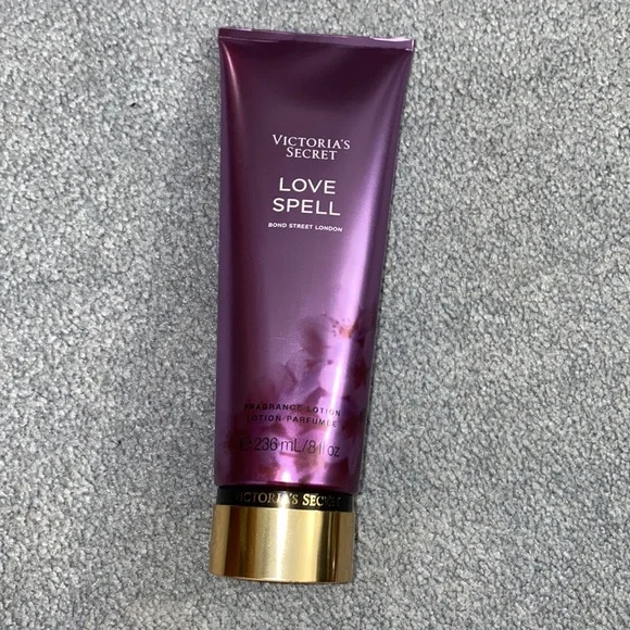 VS 3pcLOVE SPELL FFM lotion & body wash